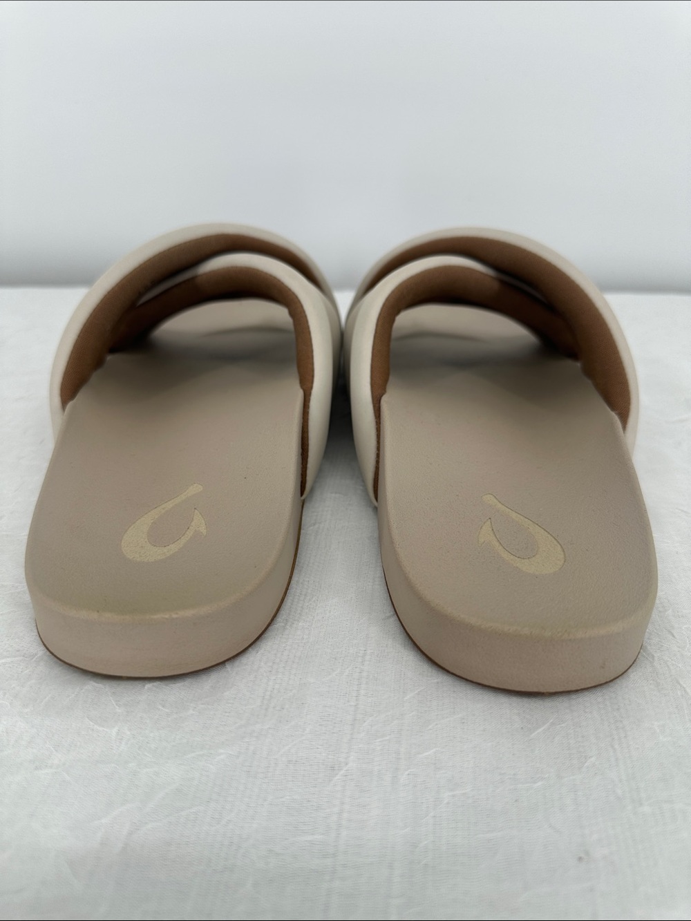 OluKai Hila Slides - Picture 4 of 9